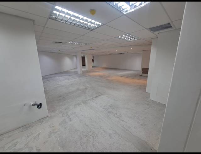 247M² BUSINESS CENTRE TO LET IN SUNNINGDALE